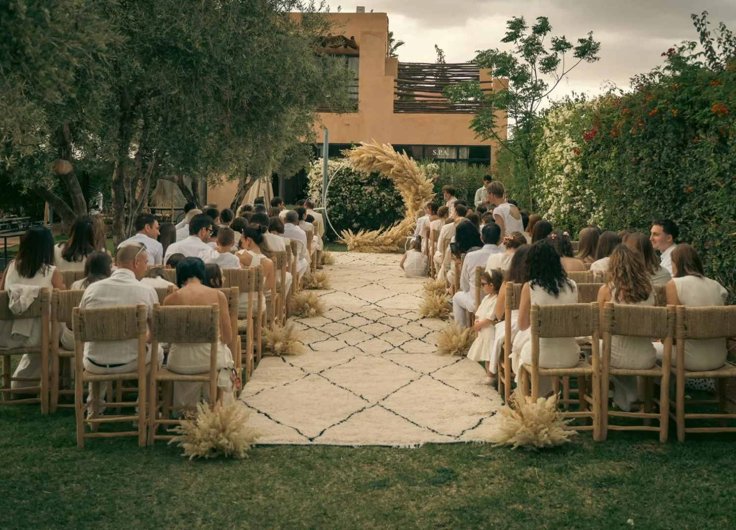 d4e5dc00-b4a0-4d17-880c-9da7f44491ea